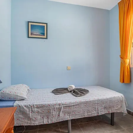 Apartament Near The Beach, With Terrace And Wifi