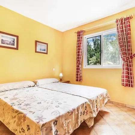 Appartement Near The Beach, With Terrace And Wifi
